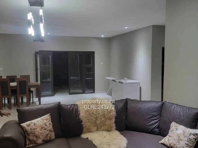 Ushewokunze: Secure Walled 3-Bed — Modern Kitchen & Borehole