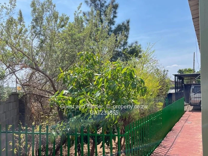 Modern 4-Bedroom Home for Sale in Nkulumane 12 – Stylish, Secure and Spacious on 503sqm