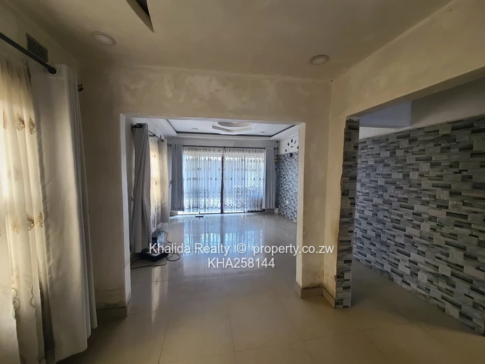 Chitungwiza Unit K house for rent 
