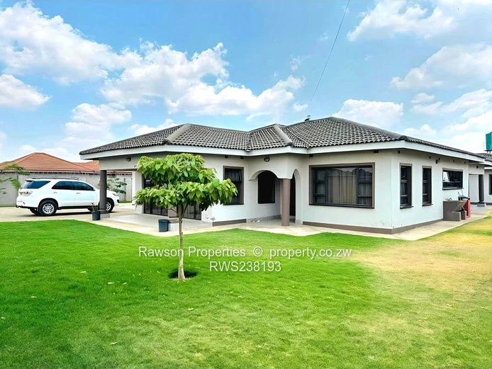 Westgate Sandton Phase 1 magnificent five bedroomed house!