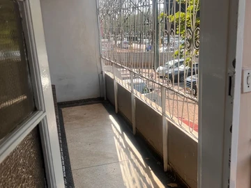 2 Bedroom Flat & Apartment