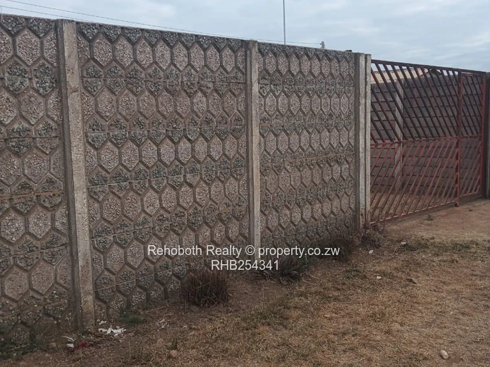 Accessible 2-Bed House in Budiriro – Water Tank & Walled