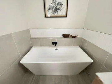 3 Bedroom Flat & Apartment