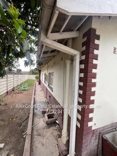 BARGAIN! Solid House in a Serene Neighborhood! (Sole Mandate)