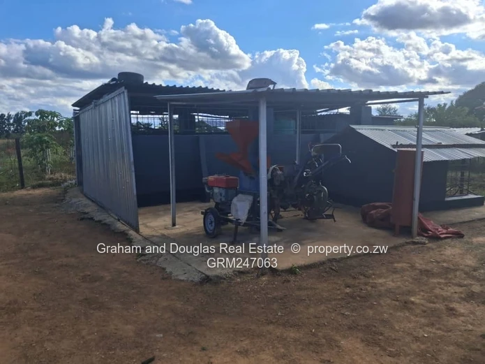 Kadoma Sabona bona plot for sale