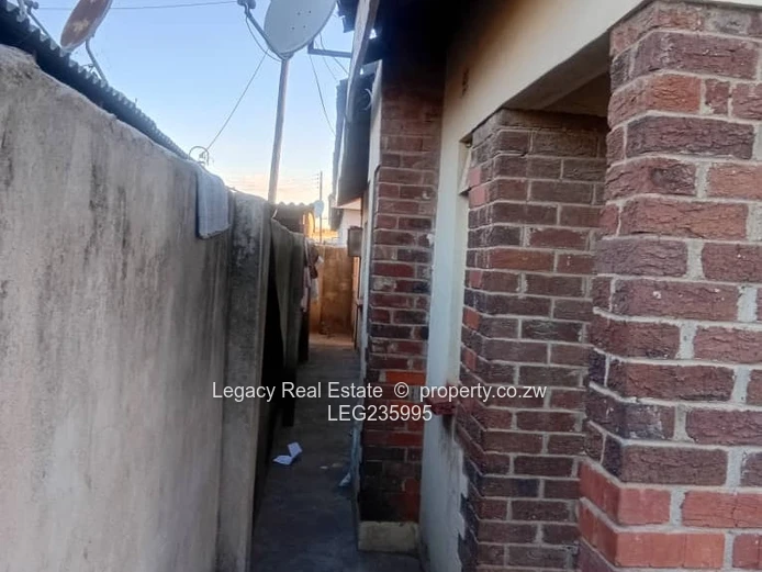 Well-Finished 3-Bedroom House for Sale – Manyame,Opposite St Mary’s Police Station