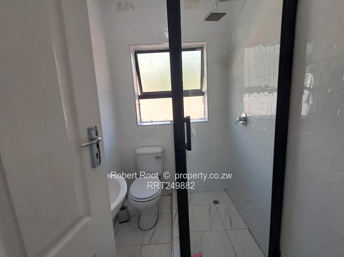 Neat newly buit 3 bed cottage