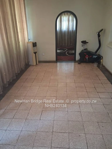 *Philadelphia*– Spacious 5-Bedroom Home on 5.4 Acres