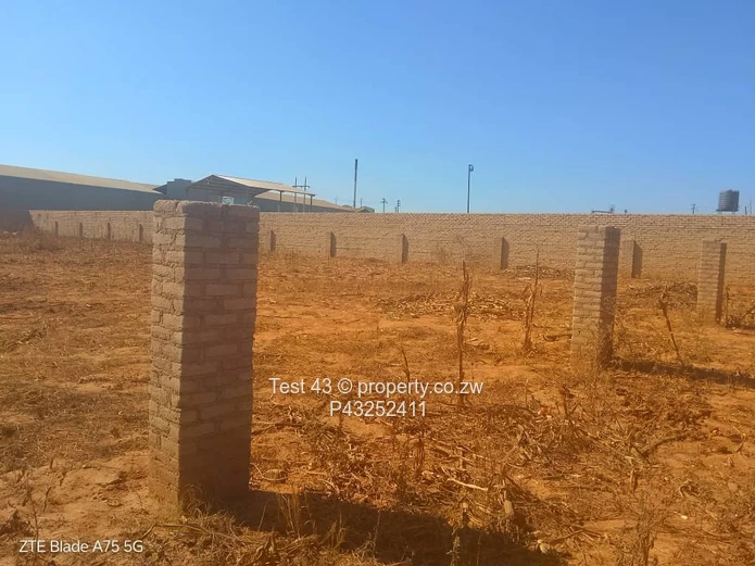 4000 m² Stand — Partly Walled, Road Frontage in Chitungwiza