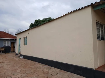 2 Bedroom Flat & Apartment