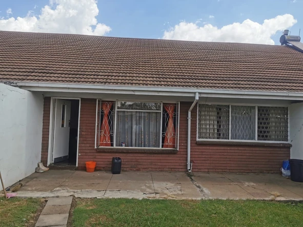 2 Bedroom Garden Flat