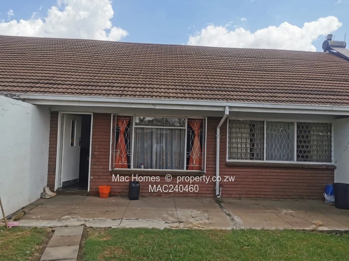 Garden Flat in a complex of 6; Sectional Title (Sole Mandate)