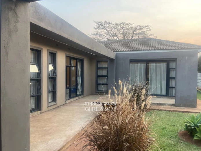 Borrowdale 4-Bed Family Home on 2300m² with Borehole