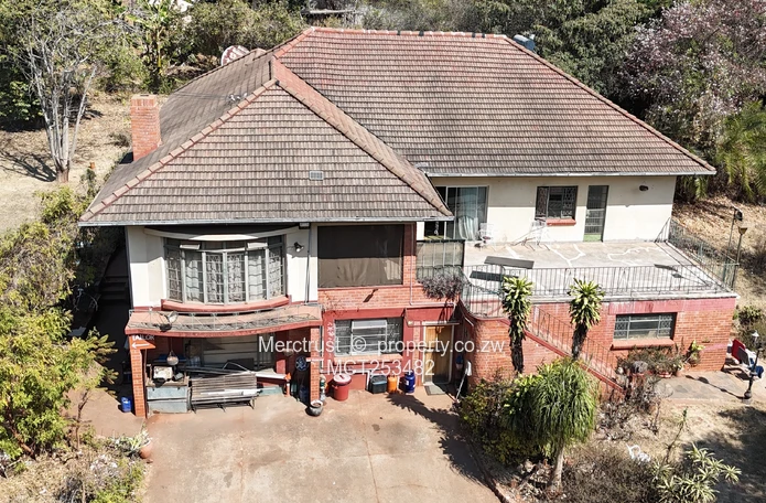 Grand old home, partly modernised (Sole Mandate)