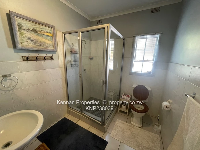 Beautifully Furnished Home In Newlands - Well Worth A Visit