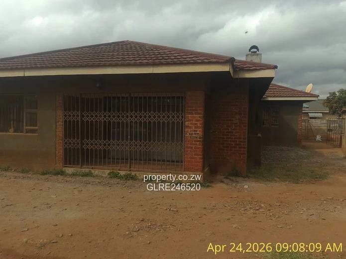 Kuwadzana 4-Bed Brick Home — En Suite & Fitted Kitchen