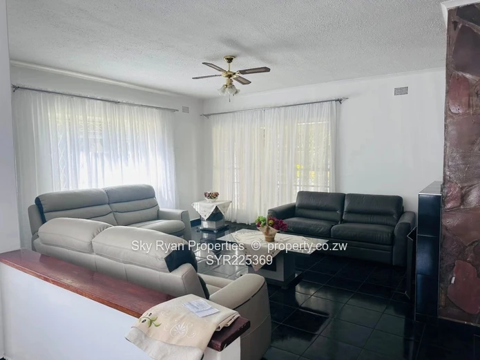  House to Rent in Hillside!