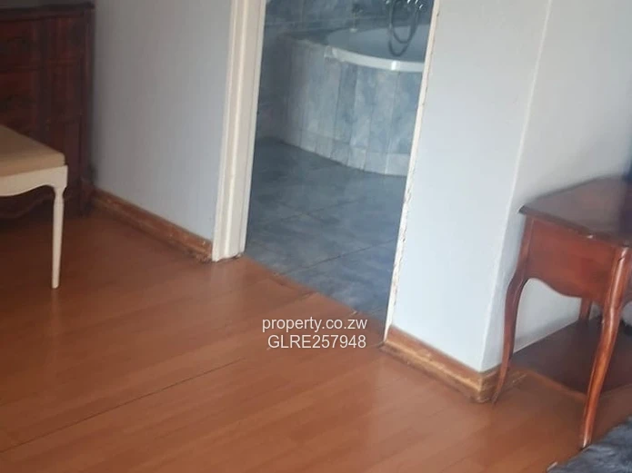 Spacious 5-Bed Home in Marlborough – Large Garden & Borehole