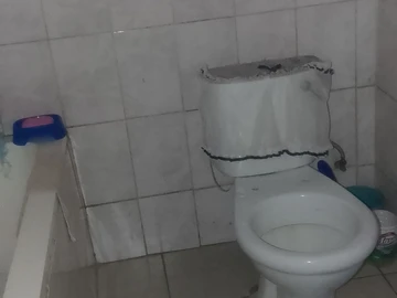2 Bedroom Flat & Apartment