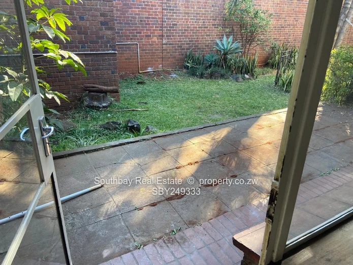 3 bed duplex flat to let in Avenues (Sole Mandate)