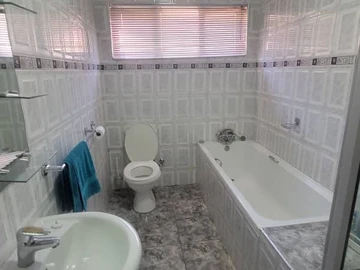 3 Bedroom Garden Flat