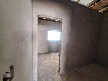 4 Bedroom Garden Flat