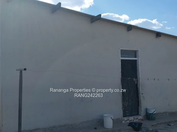 Great Opportunity! 3 Bedroom House In Cowdray Park