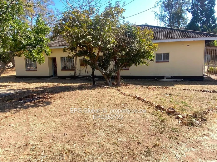 Solid Family house available for letting  