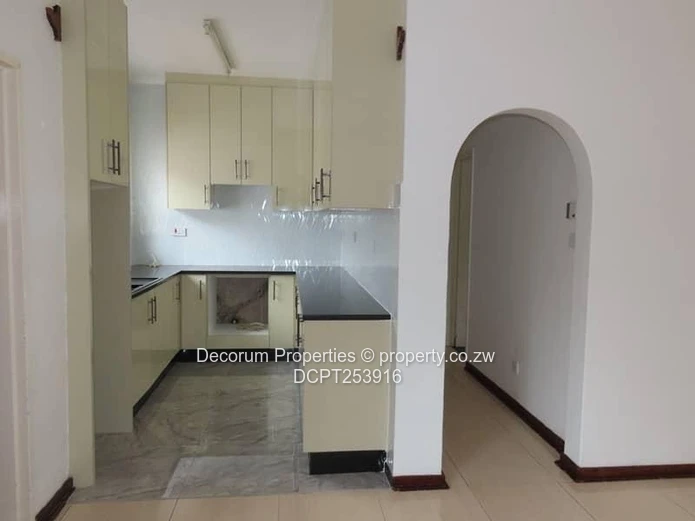 3 Bedroom Garden Flat Kamfinsa Greendale For Sale (Sole Mandate)