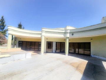 7 Bedroom House