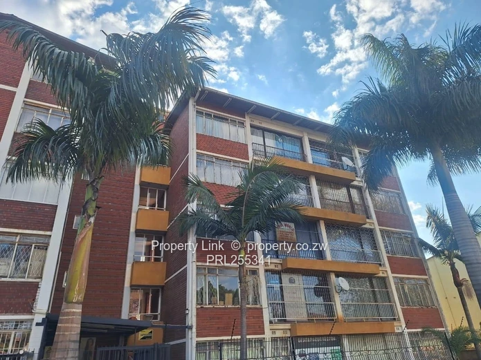 3 Bedroom Flat For Sale In The Avenues