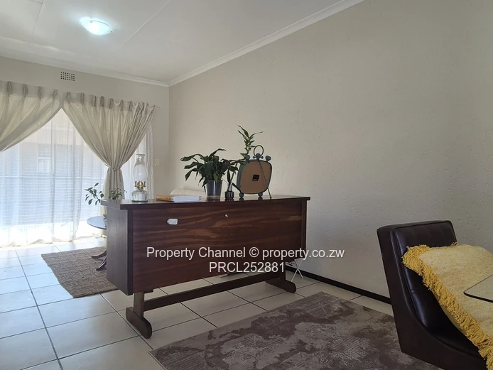 1 Bedroom Apartment For Sale in Ferndale, Johannesburg, South Africa