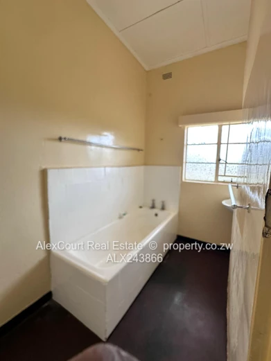 Spacious Home In Prospect, Waterfalls For Rent (Sole Mandate)