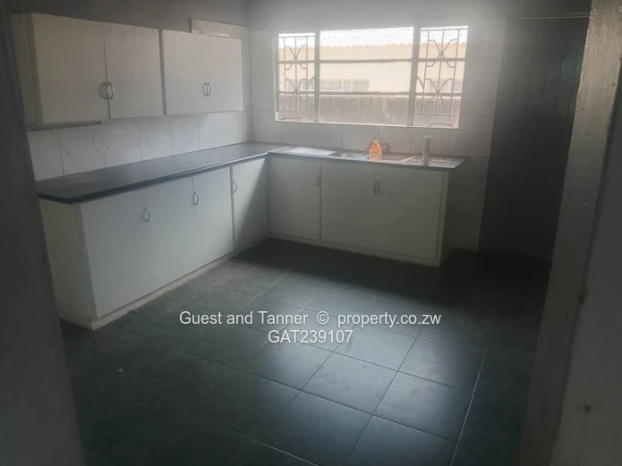 Nketa 9 5 Bed House with Title Deed