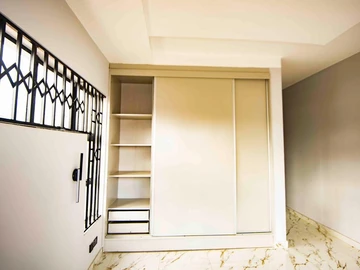 3 Bedroom Flat & Apartment