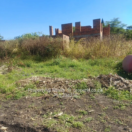 Mandara Incomplete double storey house  with a 2 bed cottage (Sole Mandate)