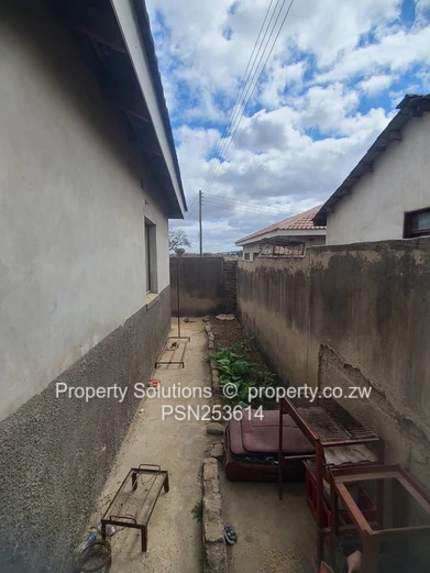 Victoria Range, Masvingo - HOUSE FOR SALE