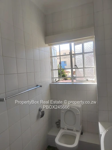 Duplex flat at PeterHall for rent available 1 May 2026!