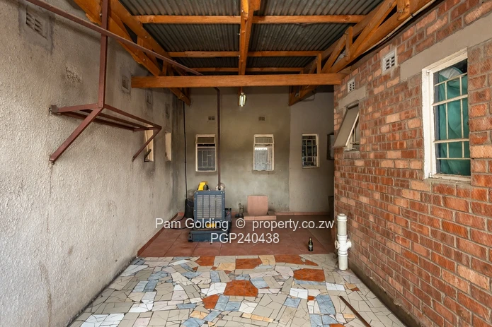 Commercial building for sale (Sole Mandate)