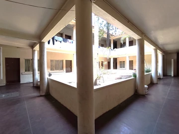 Hotel & Lodge
