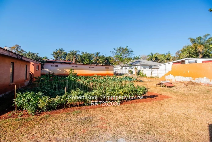 Prestigious Highlands Address-Spacious Family Home
