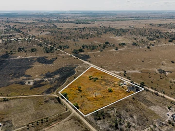Farm & Agricultural Land
