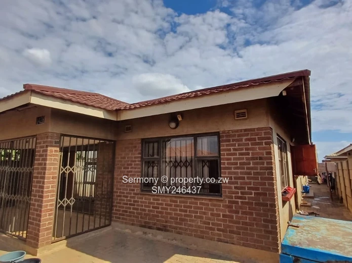 Spacious Home For House
