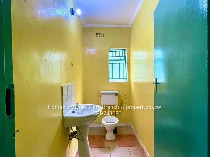 Kariba Guest House on Sale