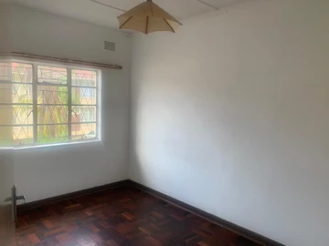 2 Bedroom Flat & Apartment