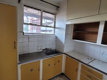 Flat & Apartment