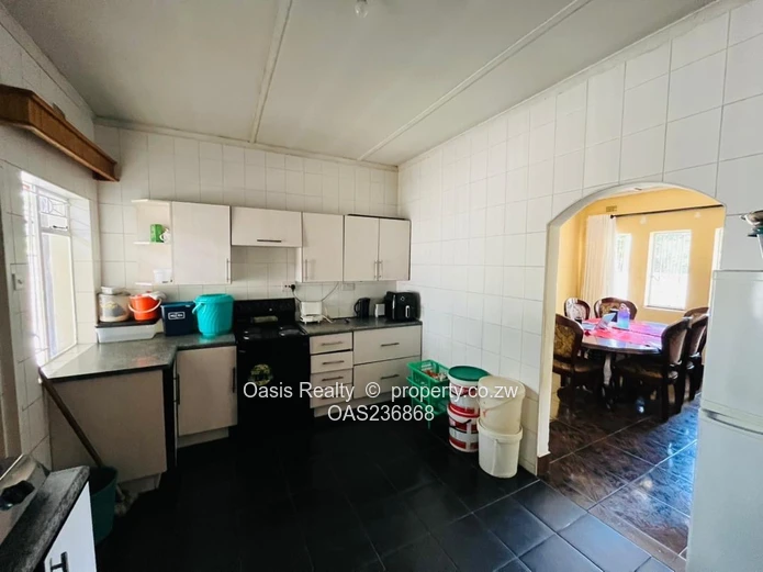 Spacious 4-Bedroom House to Rent  (Sole Mandate)