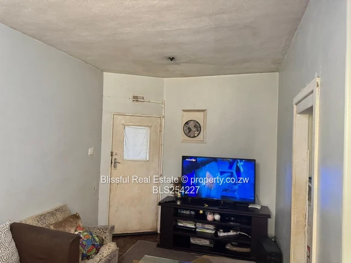 1 and half bedroom for sale in avenues