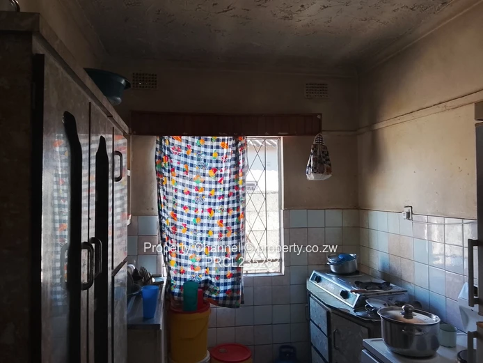 Solid 5-Bed Chitungwiza Home — Walled and Gated