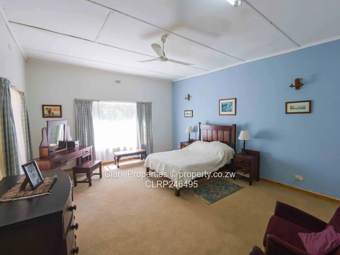 Secure Family Home On 4,090m²